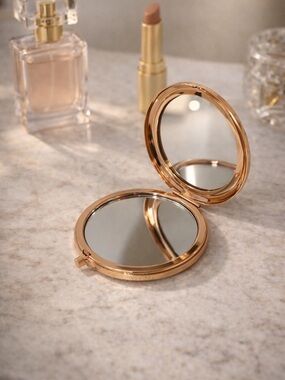Rose Gold Double Mirror Compact | Oui à la Magie Face A Face Paris Travel Makeup